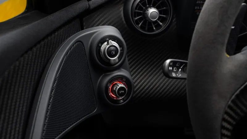 2014 McLaren P1 in Dubai