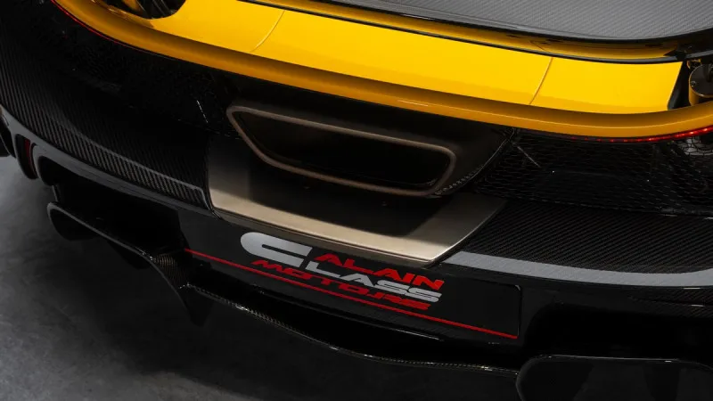 2014 McLaren P1 in Dubai