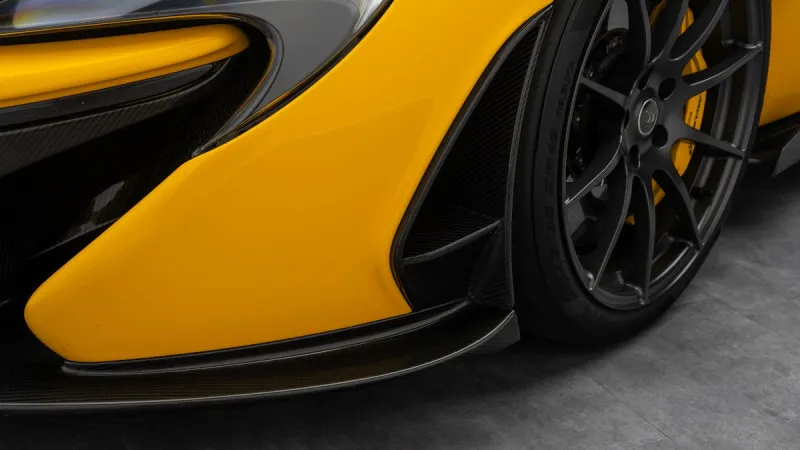 2014 McLaren P1 in Dubai