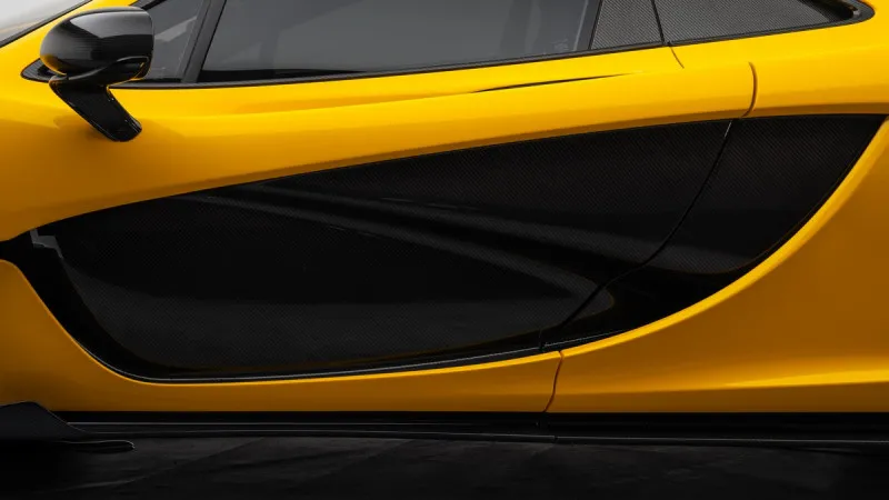 2014 McLaren P1 in Dubai