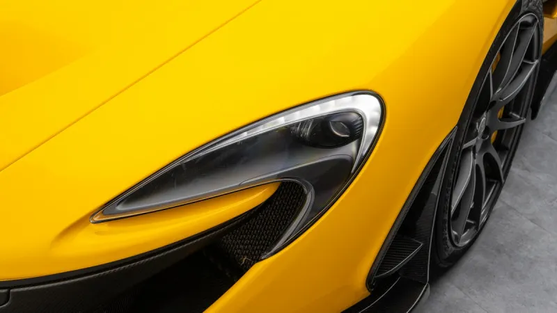 2014 McLaren P1 in Dubai
