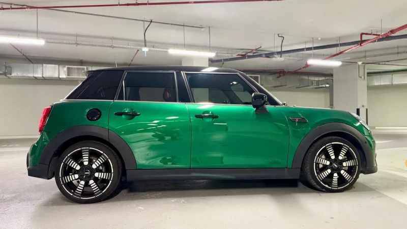 2023 Mini Cooper SE in Dubai