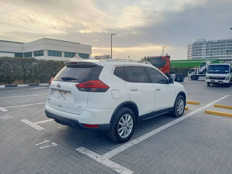 2017 نيسان روج in Dubai