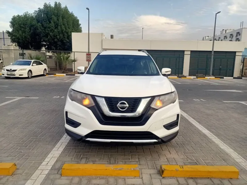 2017 نيسان روج in Dubai