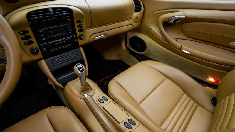 2002 Porsche 911 Carrera in Dubai