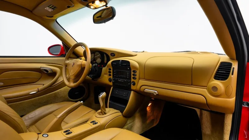 2002 Porsche 911 Carrera in Dubai