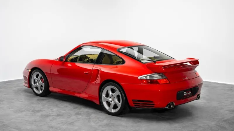 2002 Porsche 911 Carrera in Dubai