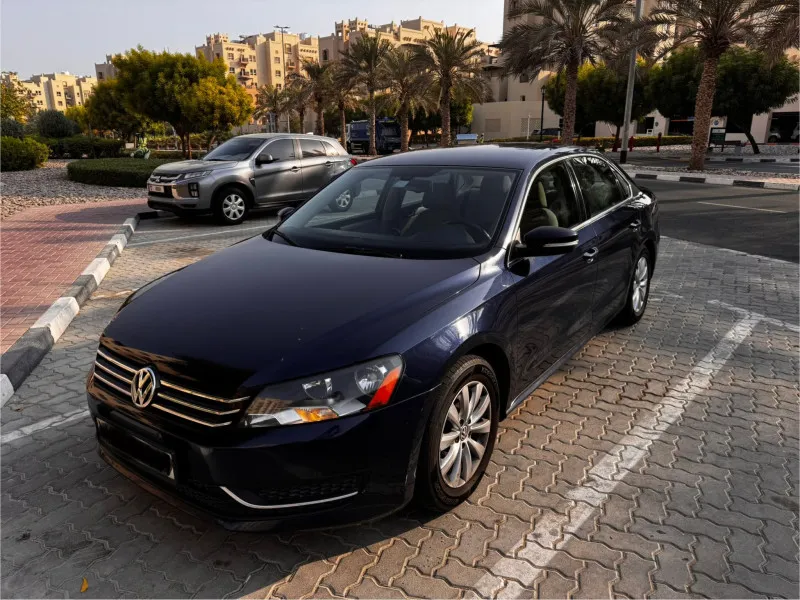2012 فولجس فاجن باسات in Dubai
