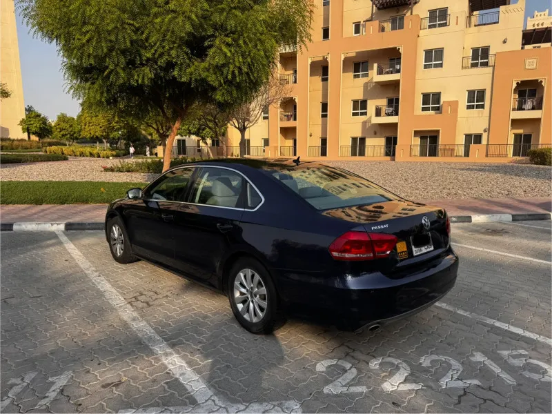 2012 فولجس فاجن باسات in Dubai