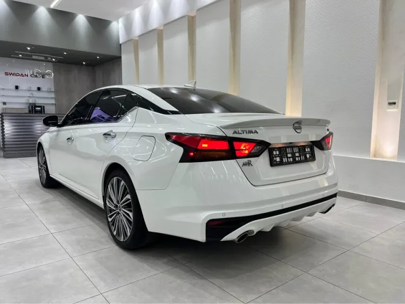 2025 Nissan Altima in Dubai
