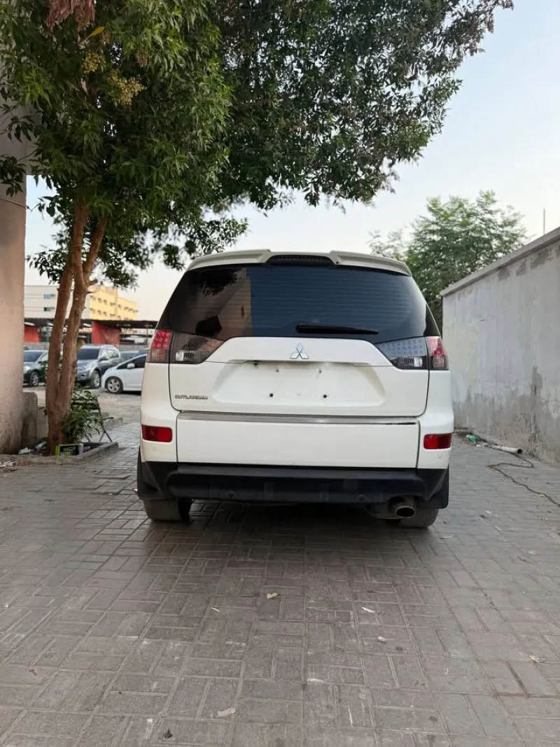 2009 Mitsubishi Outlander in Dubai
