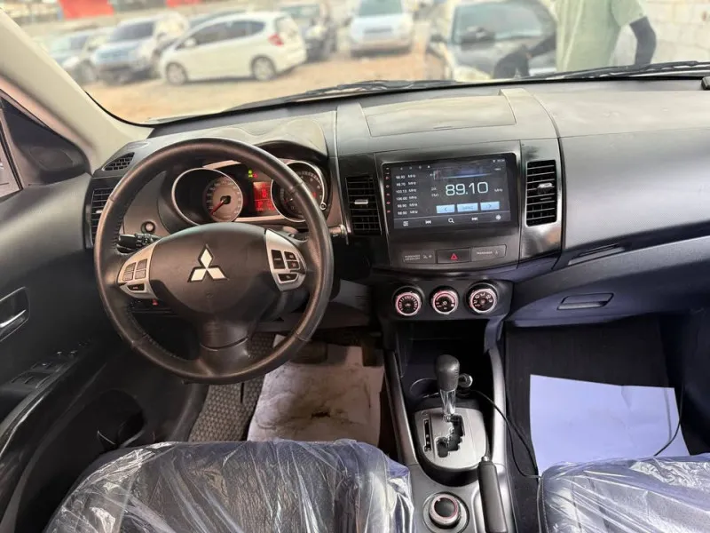 2009 Mitsubishi Outlander in Dubai