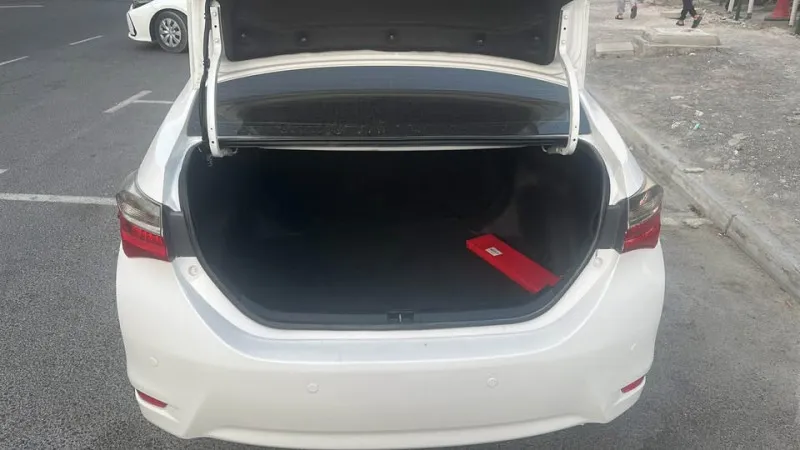 2018 تويوتا كورولا in Dubai