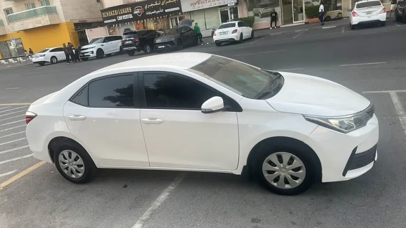 2018 تويوتا كورولا in Dubai