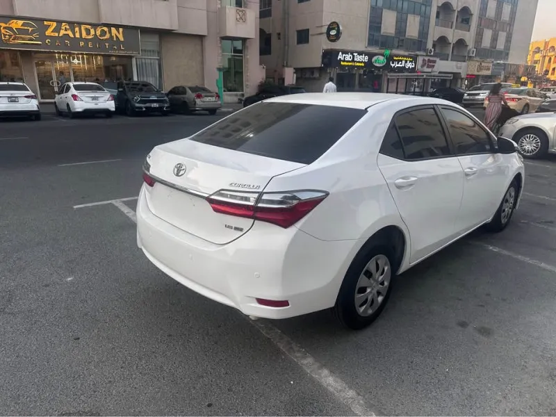2018 تويوتا كورولا in Dubai