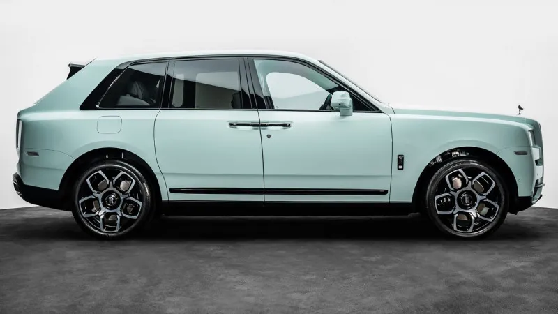 2024 Rolls Royce Cullinan in Dubai