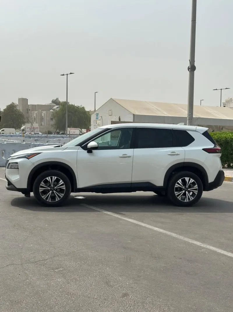 2023 Nissan Rogue in Dubai