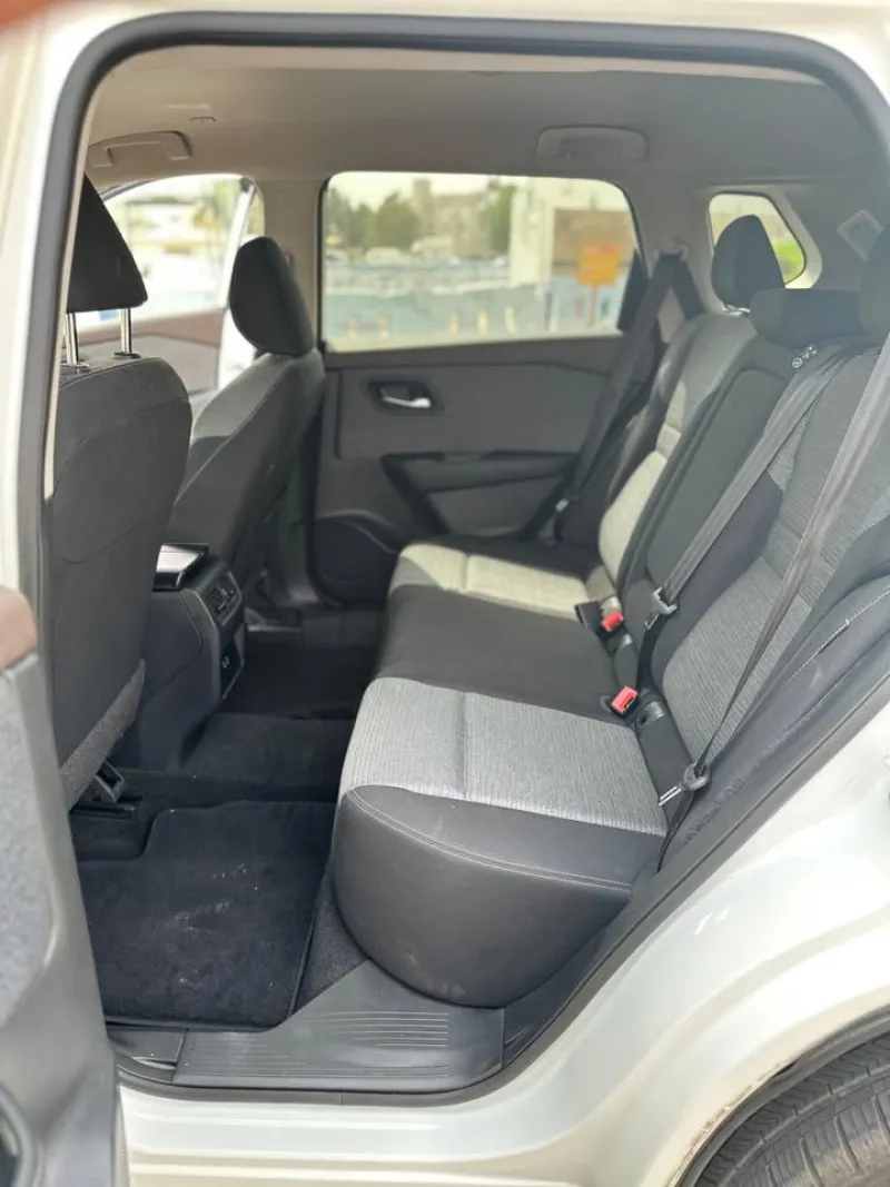 2023 Nissan Rogue in Dubai