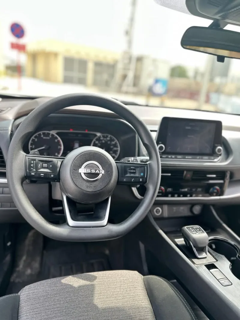 2023 Nissan Rogue in Dubai