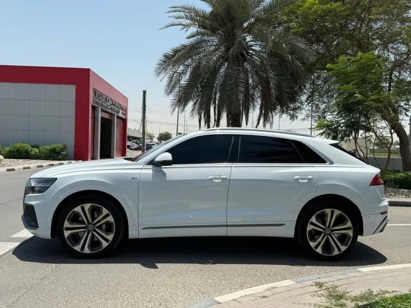 2018 اودي كيو ٨ in Dubai