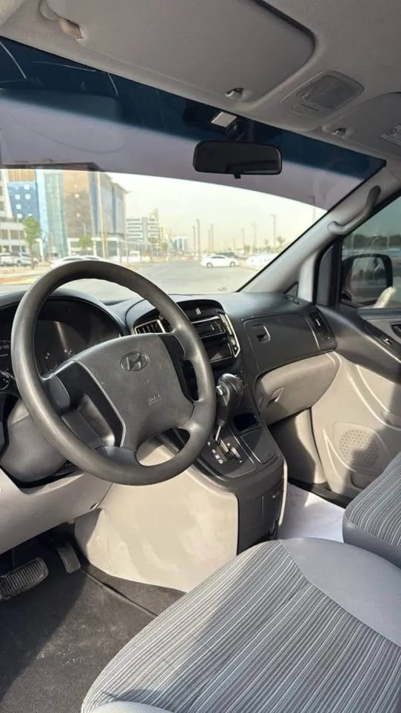 2020 هيونداي إتش١ in Dubai