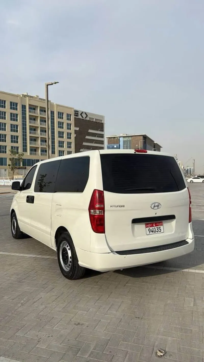 2020 هيونداي إتش١ in Dubai