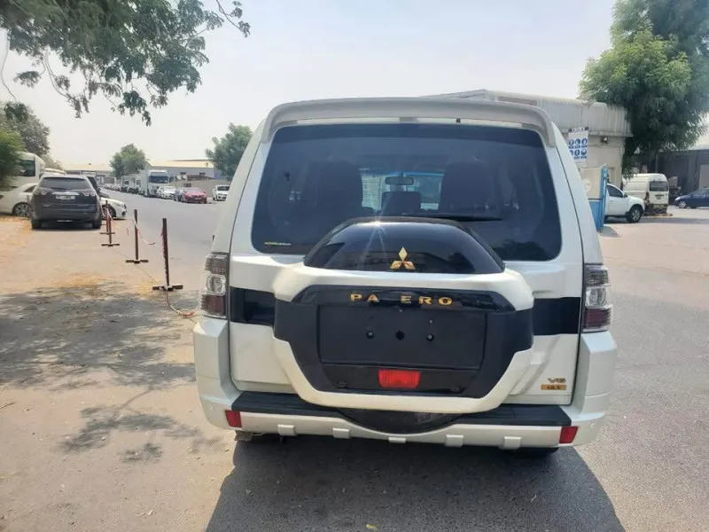 2022 ميتسوبيشي باجيرو in Dubai