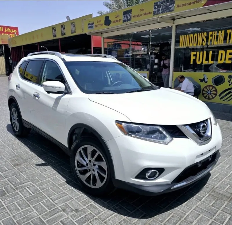 2015 Nissan Rogue in Dubai
