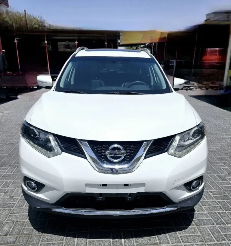 2015 Nissan Rogue in Dubai