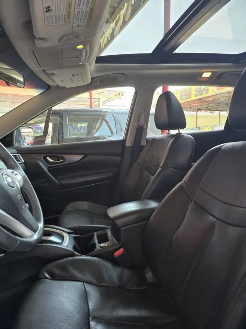 2015 Nissan Rogue in Dubai
