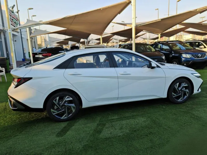 2025 هيونداي النترا in Dubai