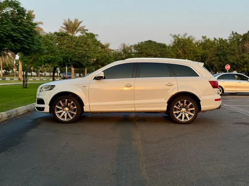 2015 Audi Q7 in Dubai