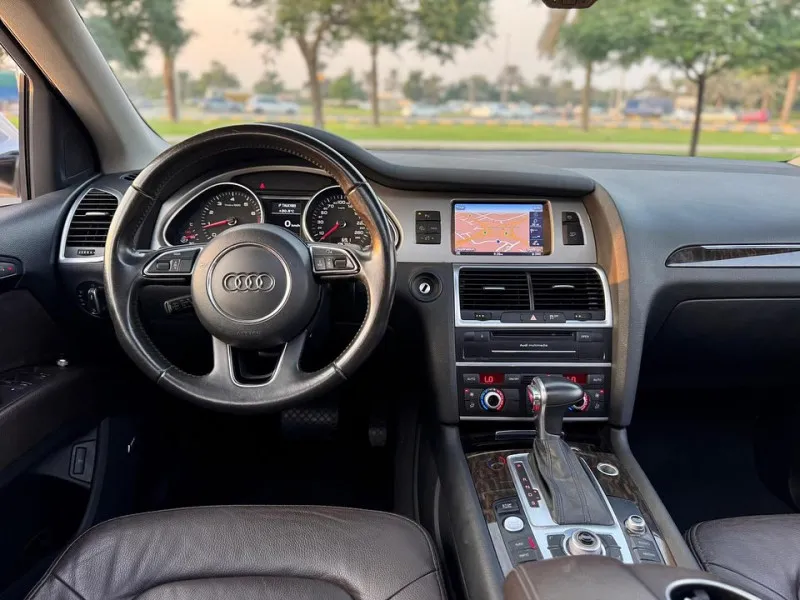 2015 Audi Q7 in Dubai