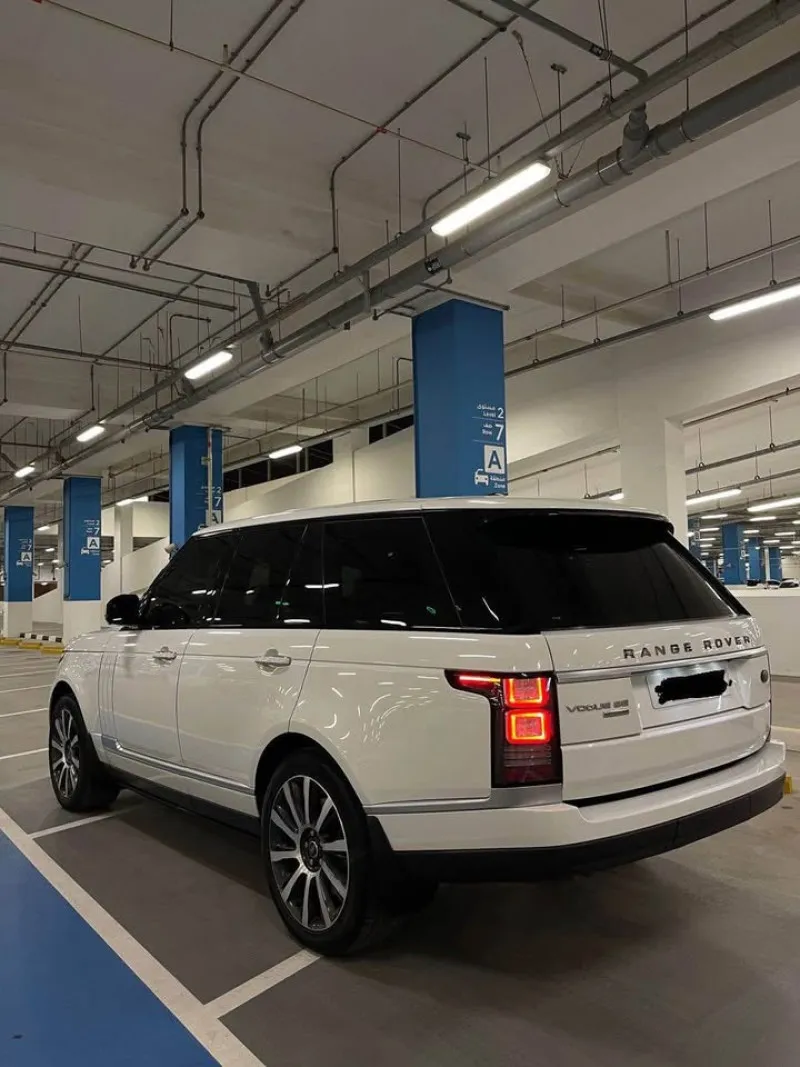2015 Land Rover Range Rover in Dubai