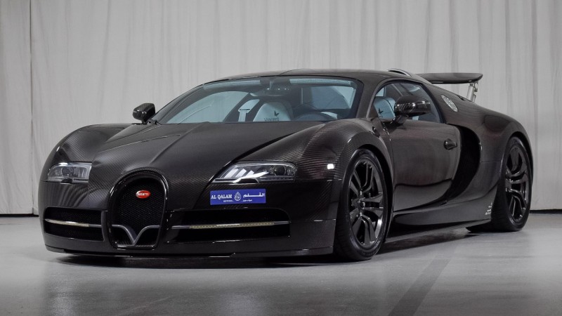 2009 Bugatti Veyron in dubai