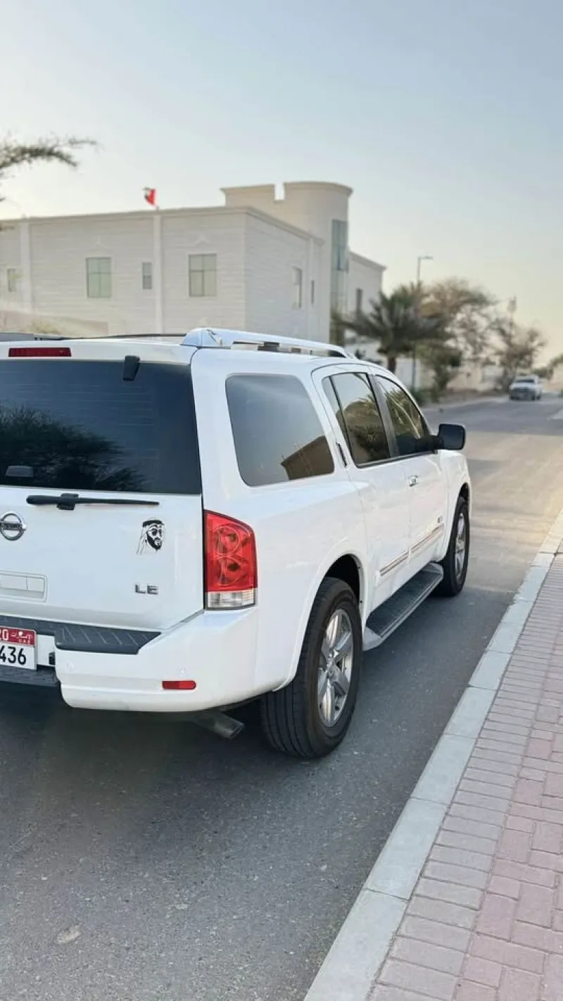 2012 نيسان اريا in Dubai