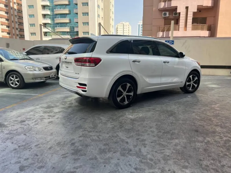 2016 كيا سورينتو in Dubai