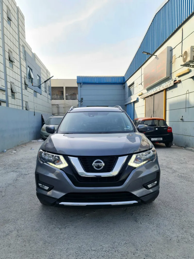 2020 Nissan Rogue in Dubai