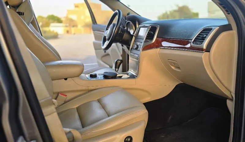 2012 Jeep Grand Cherokee in Dubai