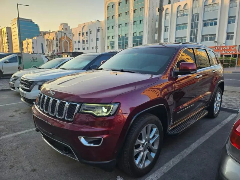 2017 Jeep Grand Cherokee in Dubai