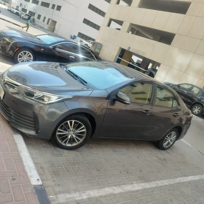 2019 تويوتا كورولا in Dubai