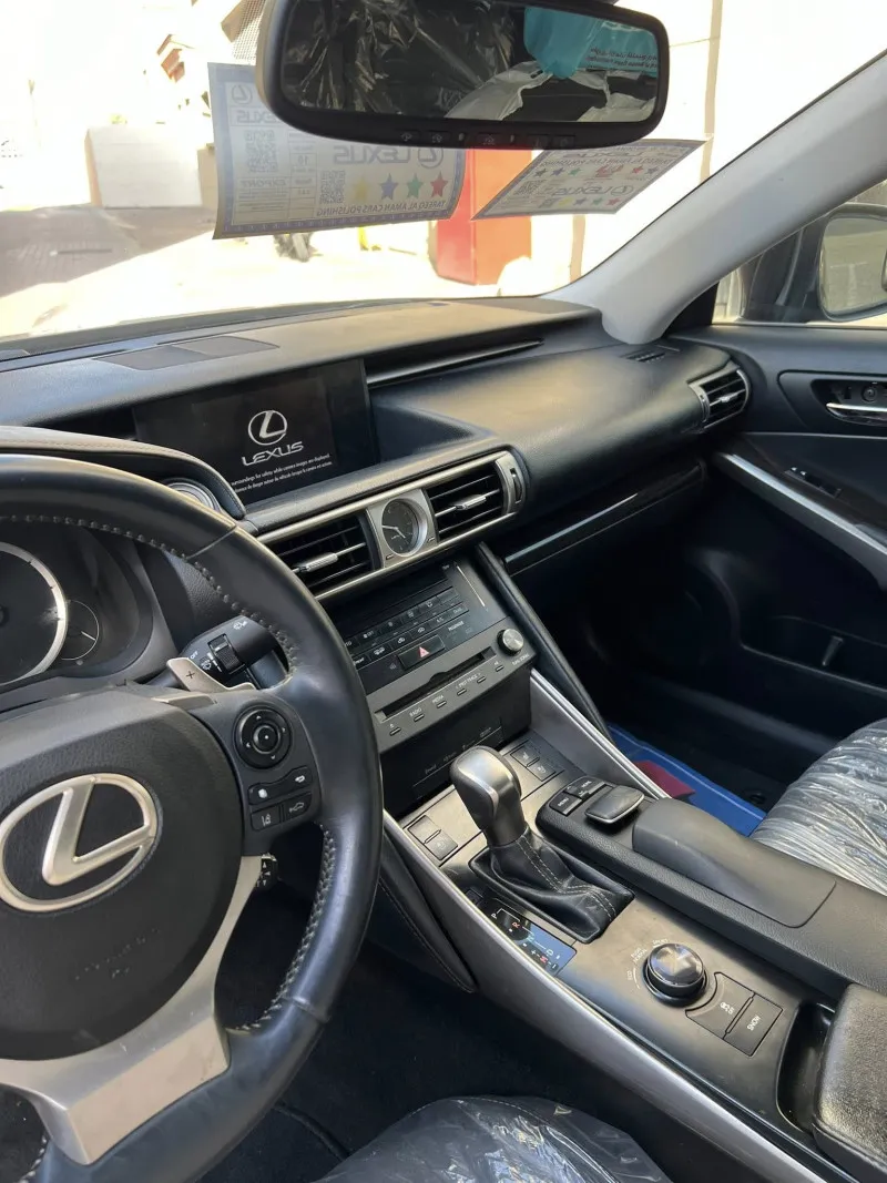 2014 Lexus IS in Dubai