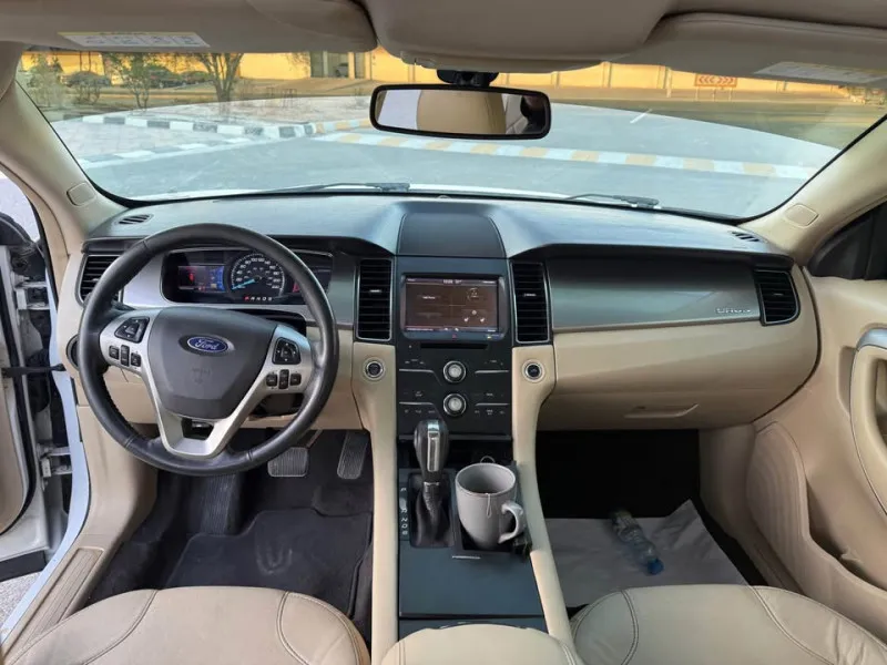 2013 Ford Taurus in Dubai