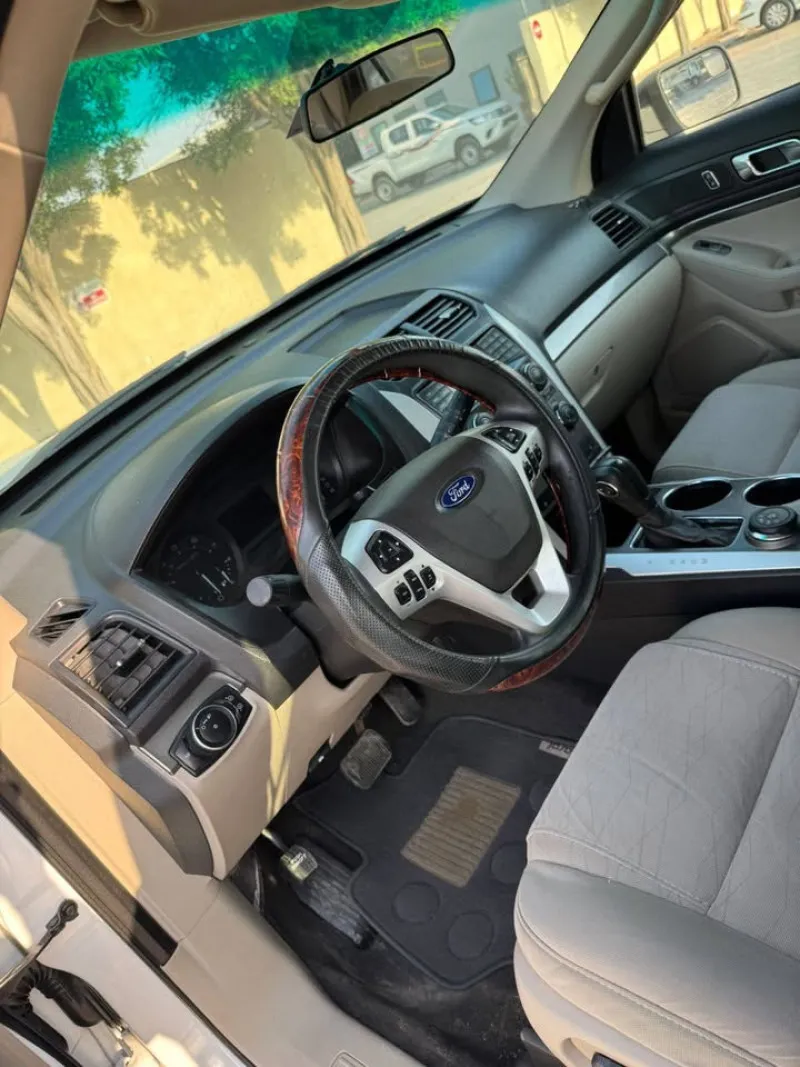 2013 Ford Explorer in Dubai
