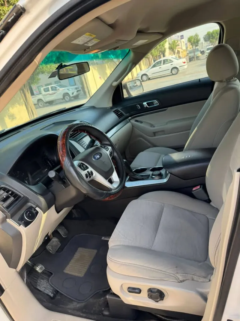2013 Ford Explorer in Dubai