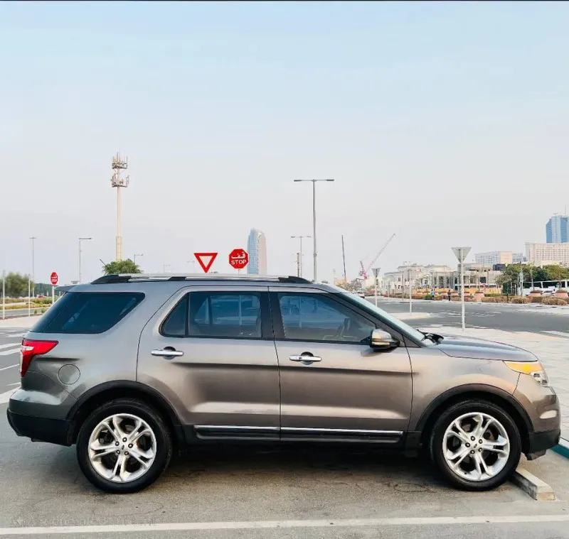 2013 Ford Explorer in Dubai