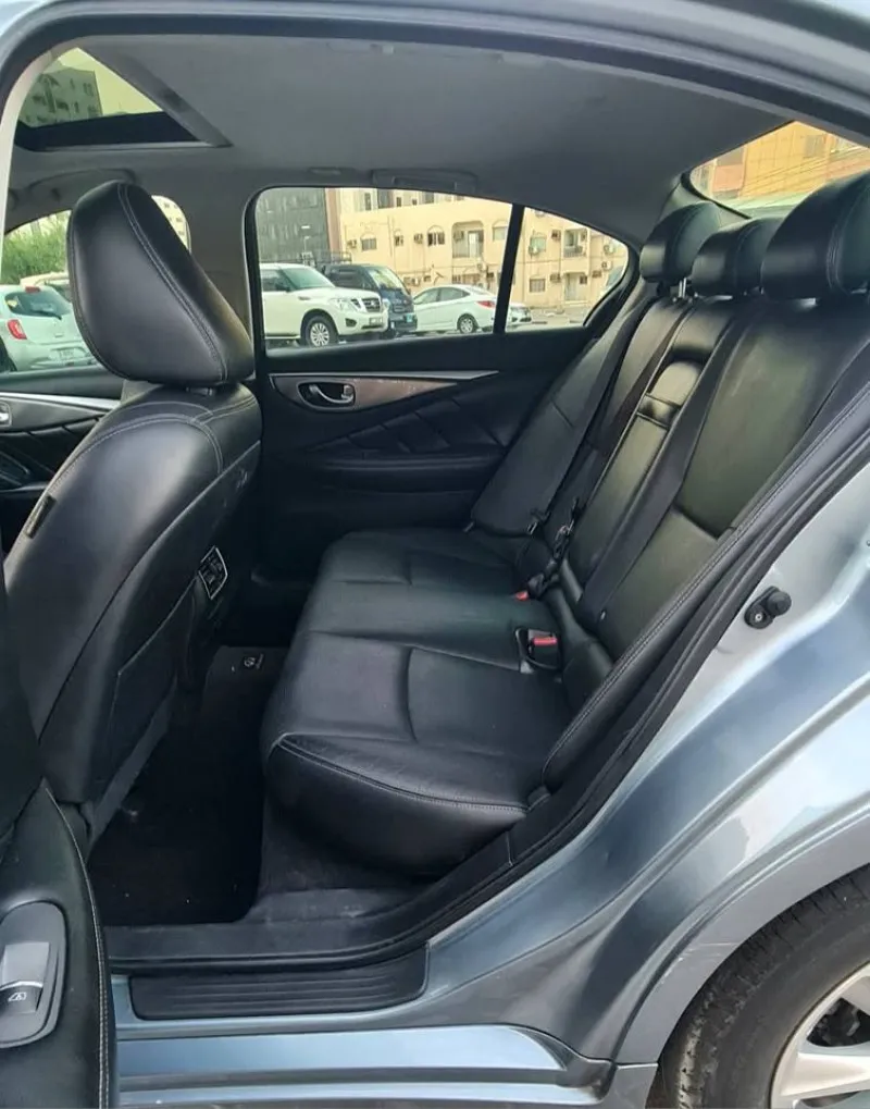 2015 Infiniti Q50 in Dubai
