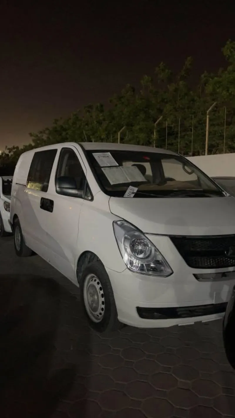 2014 Hyundai H1 in Dubai