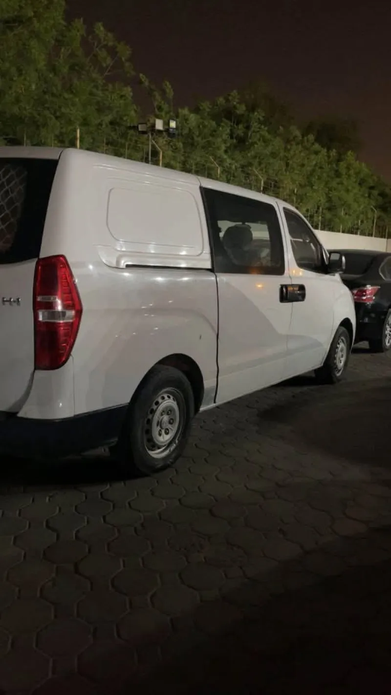 2014 Hyundai H1 in Dubai