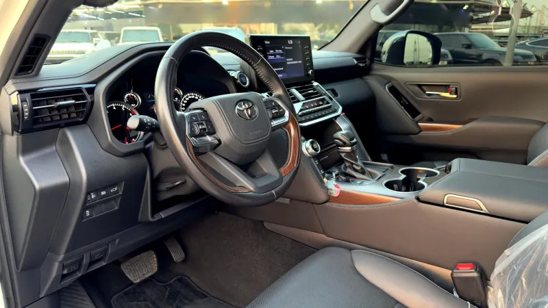 2022 Toyota Land Cruiser in Dubai
